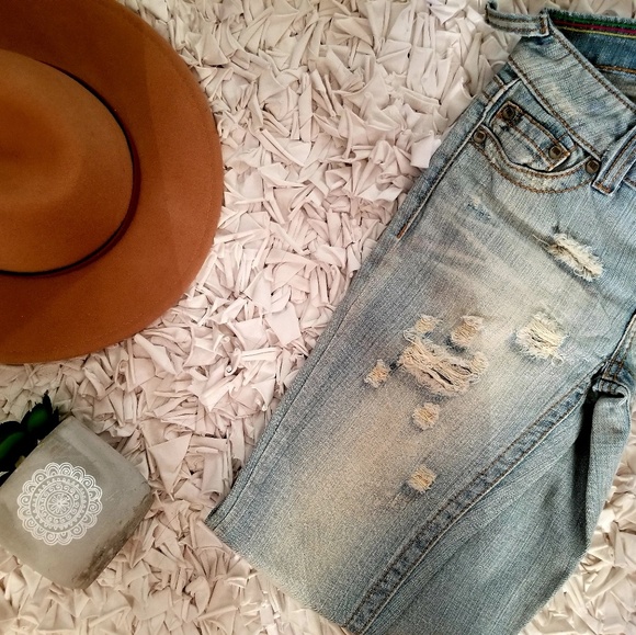 YNQ - Picture 3 of 3